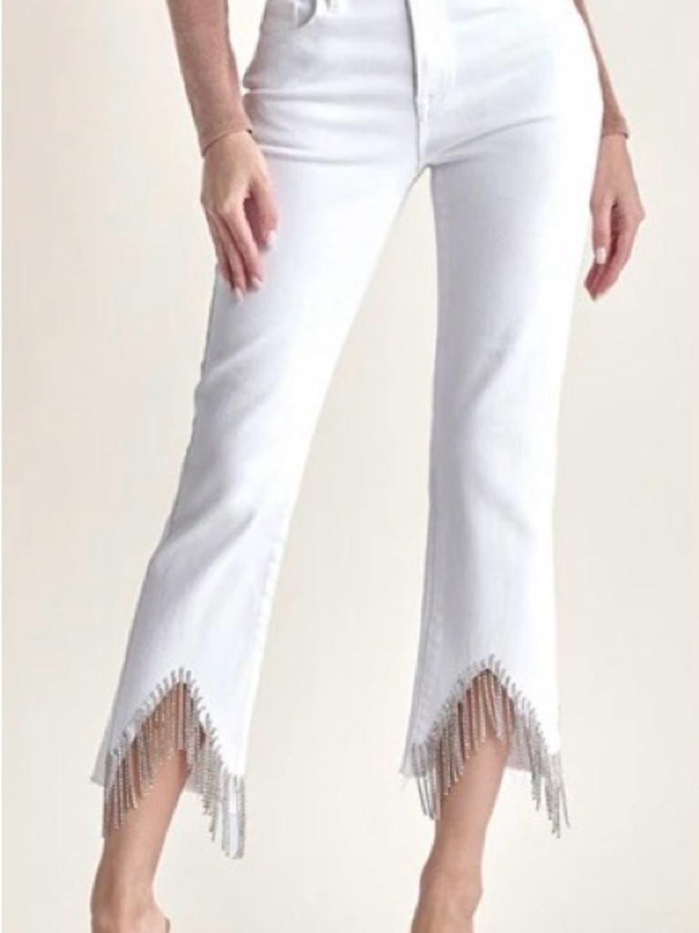 Risen- High-Rise White Cropped Jeans with Rinestone Fringe Hem- NWT- Size 9/29.